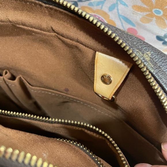 LOUIS VUITTON BRIEFCASE - Picture 7 of 11